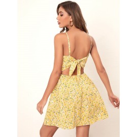 Twist Peekaboo Front Tie Back Daisy Floral Print Sundress